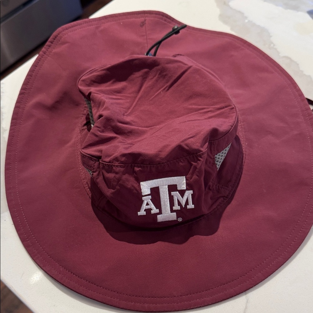 Columbia Burgundy Sun Hat with Gray Trim